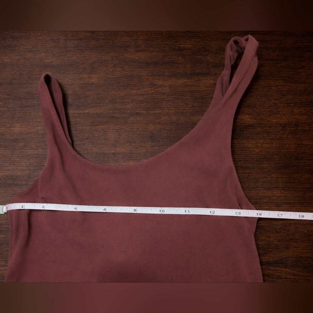 Vuori Fitness Romper - Mauve - XL - Like New - Picture 6 of 12